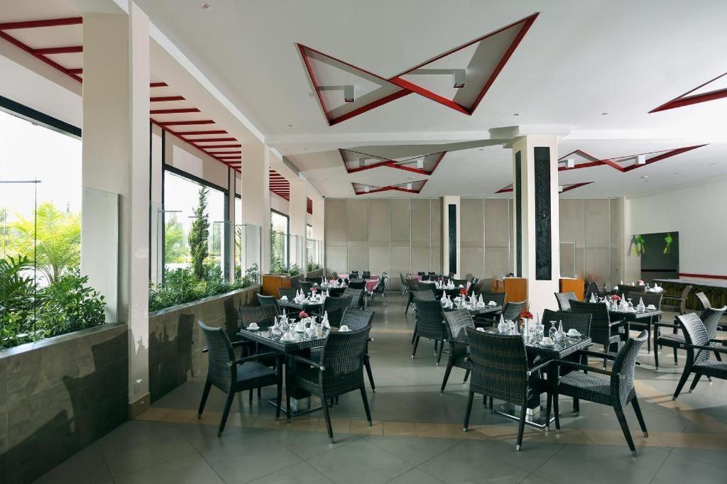 Hotel Niagara Parapat Exterior photo